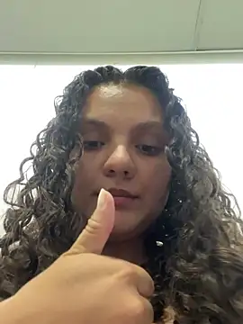 Snapshot of eva_y_marcelo chatting on 25, 2, 2025 eva y marcelo online show from 25, 2, 2025