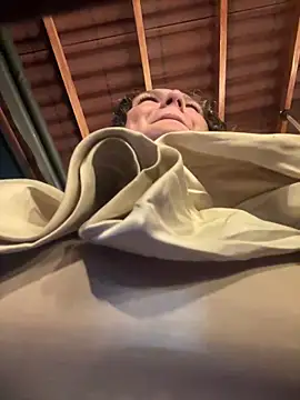 Snapshot of eva_y_marcelo chatting on 8, 3, 2025 eva y marcelo online show from 8, 3, 2025