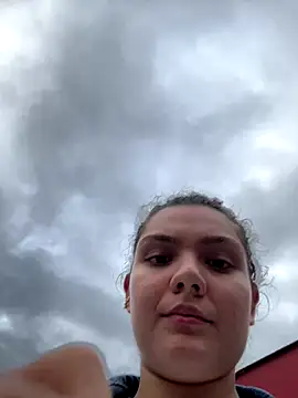 Snapshot of eva_y_marcelo chatting on 1, 10, 2025 eva y marcelo online show from 1, 10, 2025