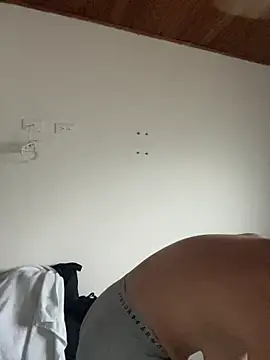 Snapshot of eva_y_marcelo chatting on 8, 10, 2025 eva y marcelo online show from 8, 10, 2025