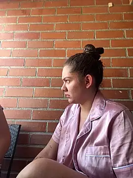 Snapshot of eva_y_marcelo chatting on 9, 10, 2025 eva y marcelo online show from 9, 10, 2025