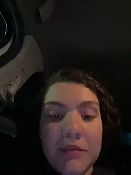 Snapshot of eva_y_marcelo chatting on 25, 10, 2025 eva y marcelo online show from 25, 10, 2025