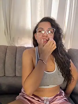 Snapshot of eva_y_marcelo chatting on 11, 11, 2025 eva y marcelo online show from 11, 11, 2025