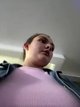 Snapshot of eva_y_marcelo chatting on 16, 11, 2025 eva y marcelo online show from 16, 11, 2025