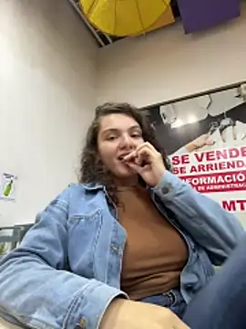 Snapshot of eva_y_marcelo chatting on 26, 11, 2025 eva y marcelo online show from 26, 11, 2025