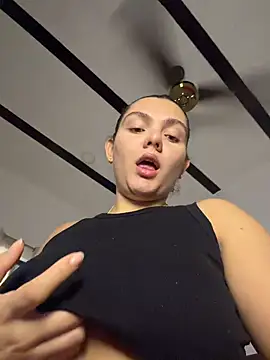 Snapshot of eva_y_marcelo chatting on 12, 7, 2026 eva y marcelo online show from 12, 7, 2026