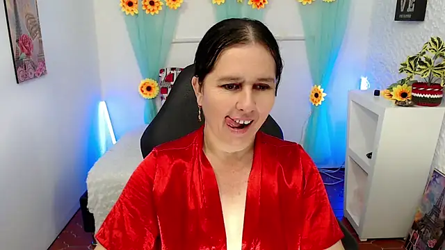 Snapshot of victoria_jones chatting on 8, 2, 2025 victoria jones online show from 8, 2, 2025