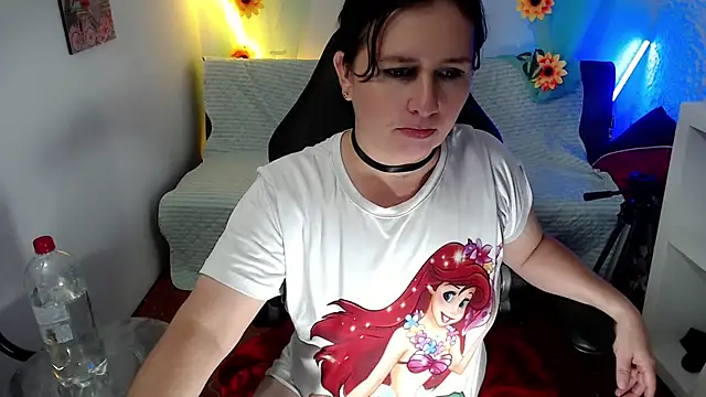 Snapshot of victoria_jones chatting on 7, 3, 2025 victoria jones online show from 7, 3, 2025