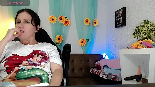 Snapshot of victoria_jones chatting on 14, 3, 2025 victoria jones online show from 14, 3, 2025