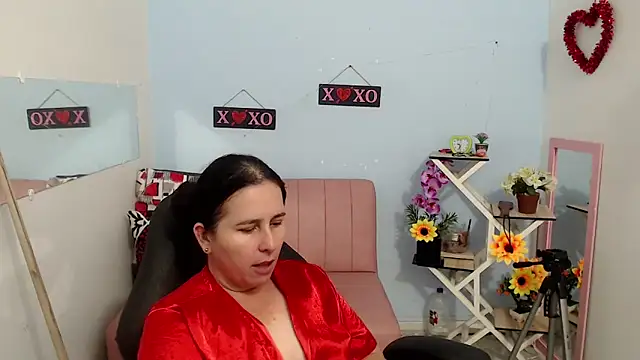 Snapshot of victoria_jones chatting on 3, 10, 2025 victoria jones online show from 3, 10, 2025
