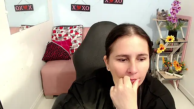 victoria jones online show from 21, 10, 2025