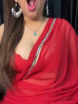 Snapshot of Diya_Chopra chatting on 7, 6, 2026 Diya Chopra online show from 7, 6, 2026
