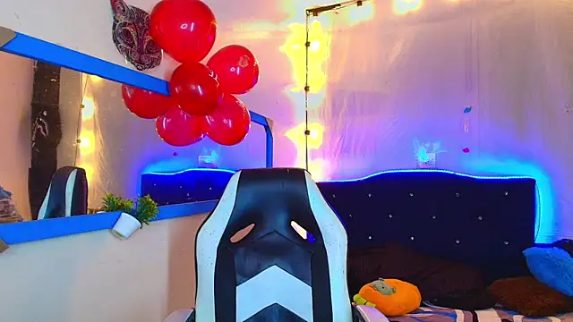 Damian latinxxx online show from 14, 2, 2025