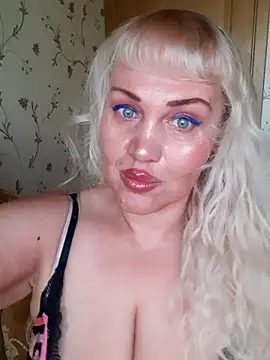 IsabellaBoni online show from 11, 10, 2025