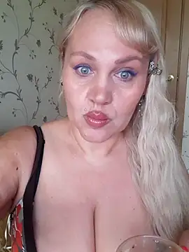 Snapshot of IsabellaBoni chatting on 28, 4, 2026 IsabellaBoni online show from 28, 4, 2026