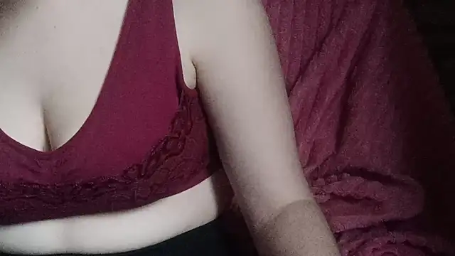 Snapshot of MarieFerguson chatting on 2, 12, 2024 MarieFerguson online show from 2, 12, 2024