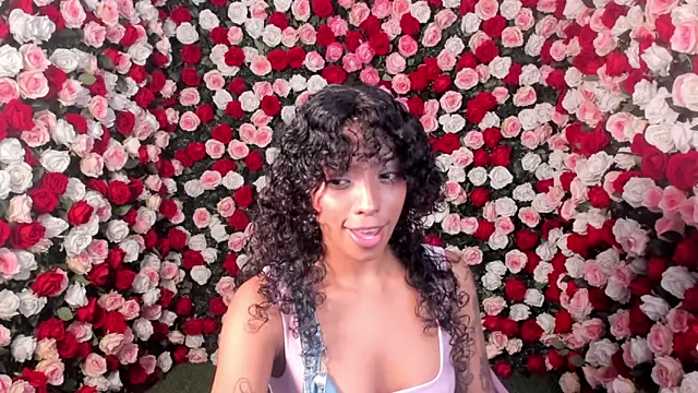 Snapshot of Ariella_Ruiz chatting on 30, 1, 2025 Ariella Ruiz online show from 30, 1, 2025