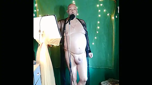 Snapshot of ShamelessMan chatting on 21, 6, 2026 ShamelessMan online show from 21, 6, 2026