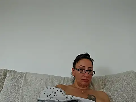 Misscorpion69 online show from 5, 11, 2025