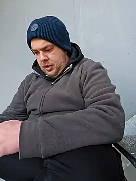 PupW0lfy online show from 10, 1, 2025