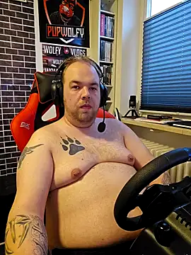 PupW0lfy online show from 2, 2, 2025