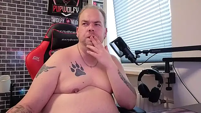 PupW0lfy online show from 22, 9, 2025