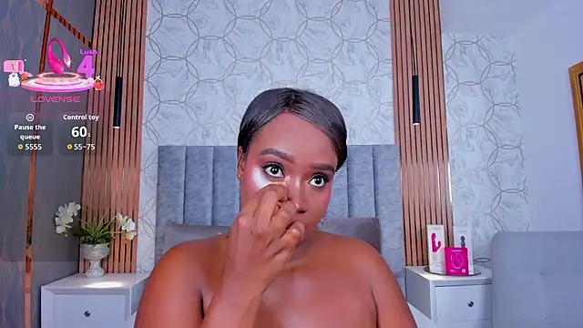 Britanymooree online show from 3, 2, 2026