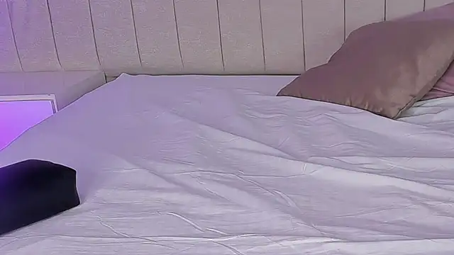 Snapshot of Littleolivia_ chatting on 13, 2, 2025 Littleolivia online show from 13, 2, 2025