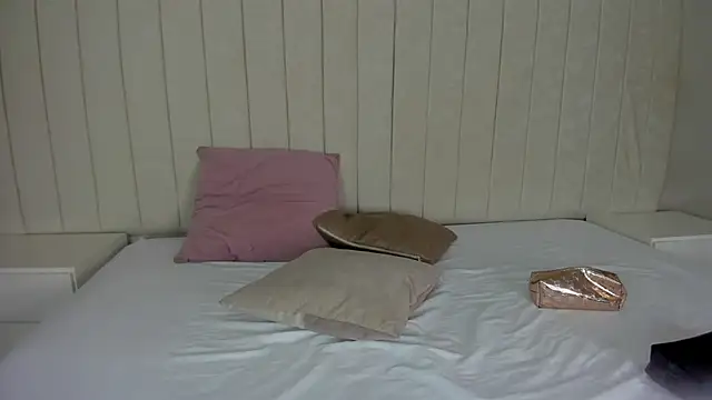 Snapshot of Littleolivia_ chatting on 21, 2, 2025 Littleolivia online show from 21, 2, 2025