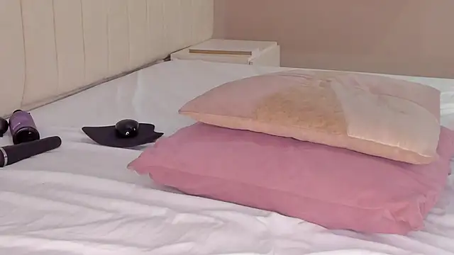 Snapshot of Littleolivia_ chatting on 25, 2, 2025 Littleolivia online show from 25, 2, 2025