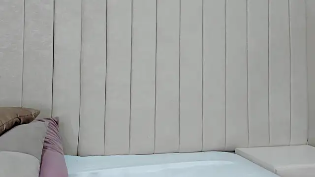 Snapshot of Littleolivia_ chatting on 5, 3, 2025 Littleolivia online show from 5, 3, 2025