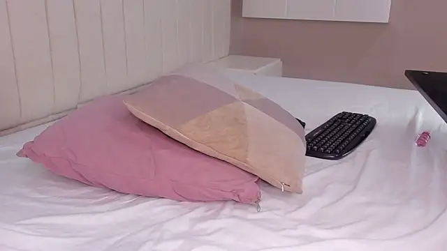 Snapshot of Littleolivia_ chatting on 15, 3, 2025 Littleolivia online show from 15, 3, 2025