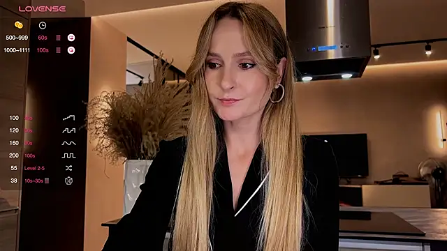 Snapshot of Peach__juice chatting on 12, 12, 2024 Peach juice online show from 12, 12, 2024