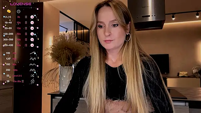 Snapshot of Peach__juice chatting on 14, 12, 2024 Peach juice online show from 14, 12, 2024