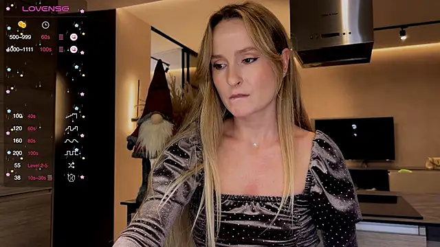 Snapshot of Peach__juice chatting on 20, 12, 2024 Peach juice online show from 20, 12, 2024