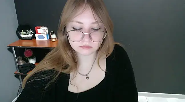 Snapshot of lady_minx chatting on 15, 1, 2025 lady minx online show from 15, 1, 2025