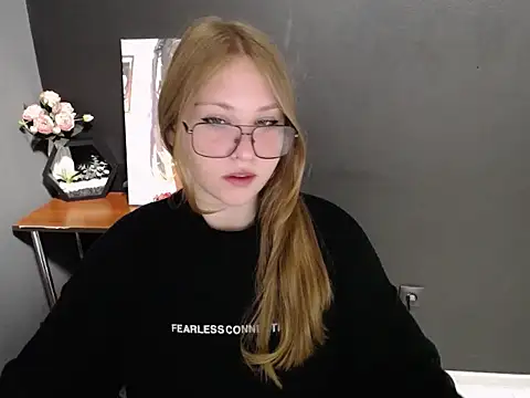Snapshot of lady_minx chatting on 13, 10, 2025 lady minx online show from 13, 10, 2025