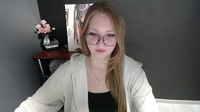Snapshot of lady_minx chatting on 20, 10, 2025 lady minx online show from 20, 10, 2025