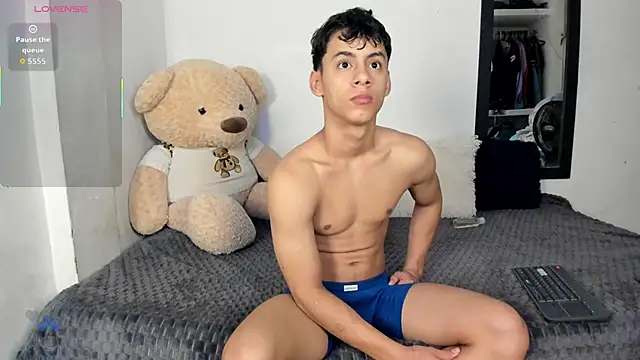 Snapshot of LittleParker chatting on 14, 11, 2025 LittleParker online show from 14, 11, 2025