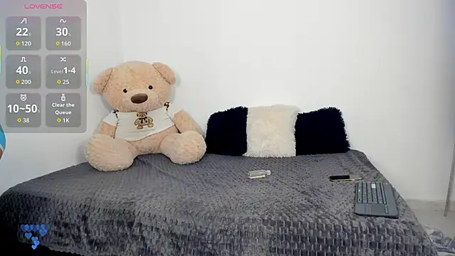 Snapshot of LittleParker chatting on 21, 11, 2025 LittleParker online show from 21, 11, 2025