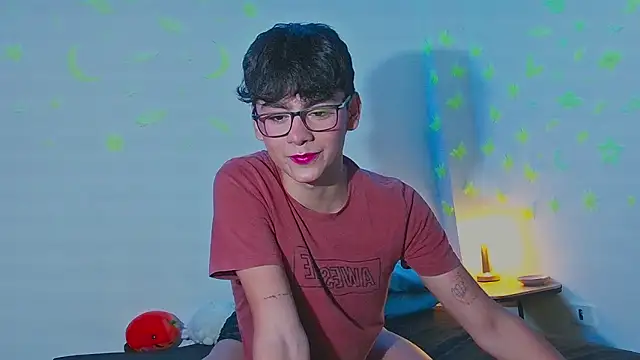 Snapshot of arnold_laurent_ chatting on 6, 12, 2024 arnold laurent online show from 6, 12, 2024