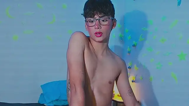 Snapshot of arnold_laurent_ chatting on 11, 12, 2024 arnold laurent online show from 11, 12, 2024