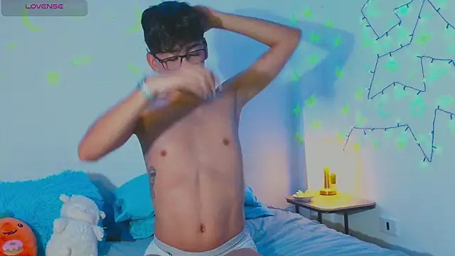 Snapshot of arnold_laurent_ chatting on 9, 1, 2025 arnold laurent online show from 9, 1, 2025