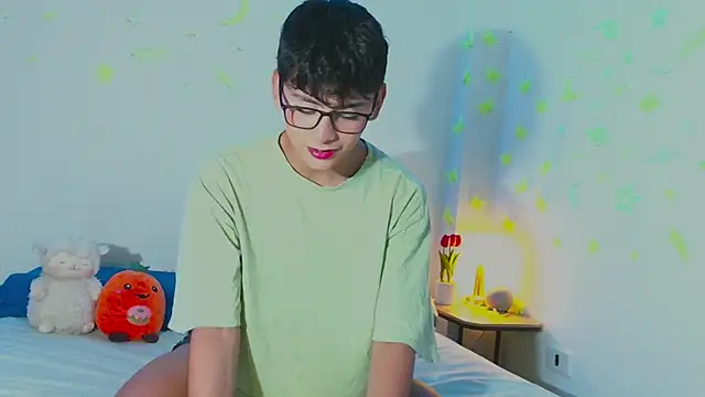 Snapshot of arnold_laurent_ chatting on 24, 2, 2025 arnold laurent online show from 24, 2, 2025