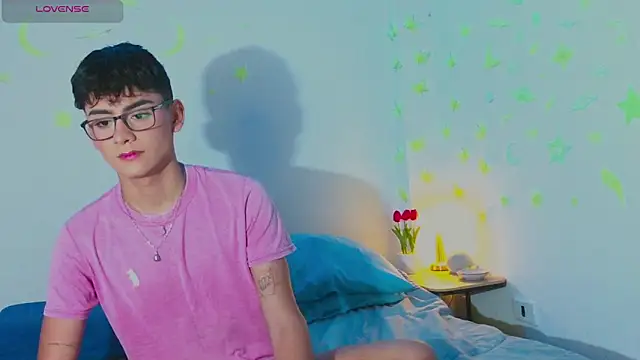 Snapshot of arnold_laurent_ chatting on 16, 3, 2025 arnold laurent online show from 16, 3, 2025