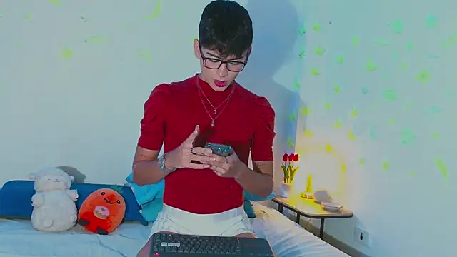 Snapshot of arnold_laurent_ chatting on 18, 3, 2025 arnold laurent online show from 18, 3, 2025