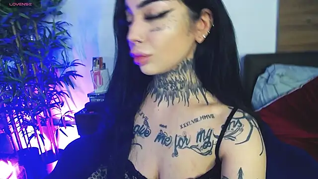 CreamyInkky  online show from 15, 4, 2026