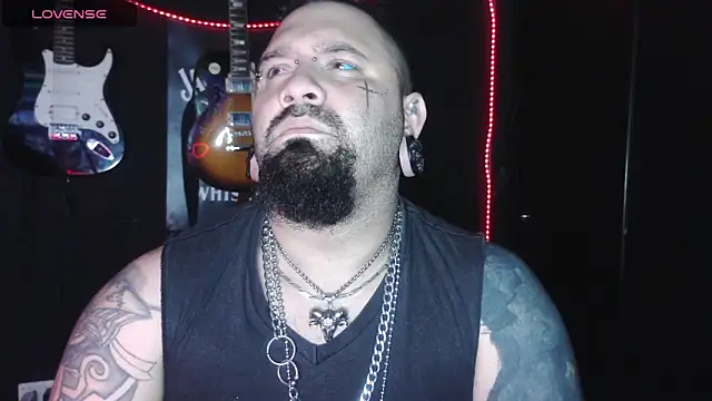 darkclothes online show from 2, 12, 2025