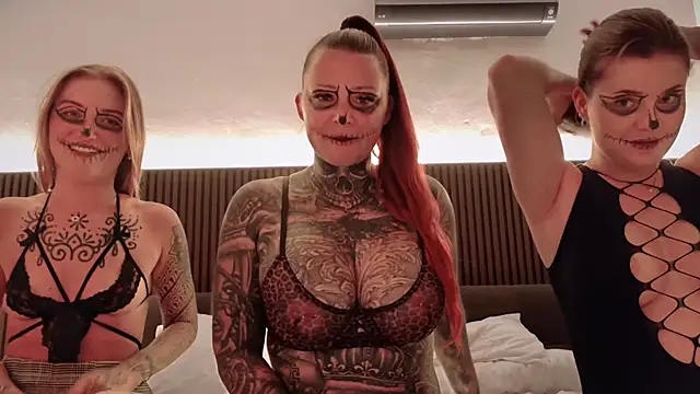 Snapshot of Inked_lorena chatting on 31, 10, 2025 Inked lorena online show from 31, 10, 2025