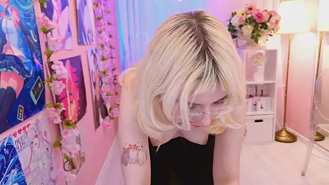 Coconut Mia online show from 21, 3, 2025